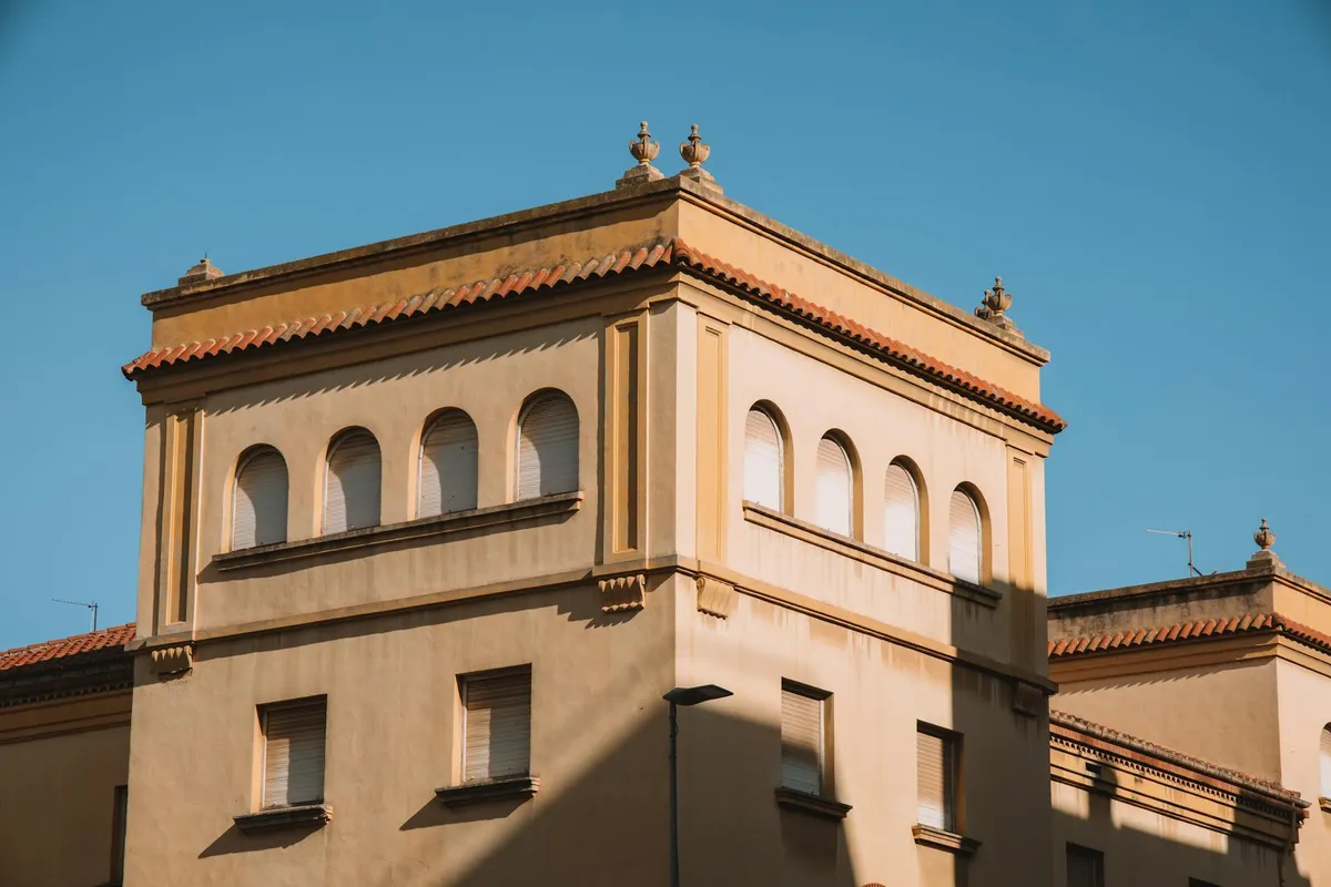 A Mediterranean institutional building